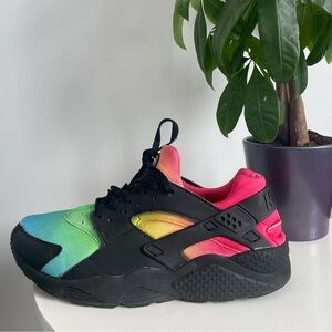 Men Size 10 Nike Black Rainbow Air Huaraches Shoes 554970-071